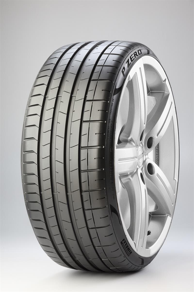 PIRELLI P-Zero
