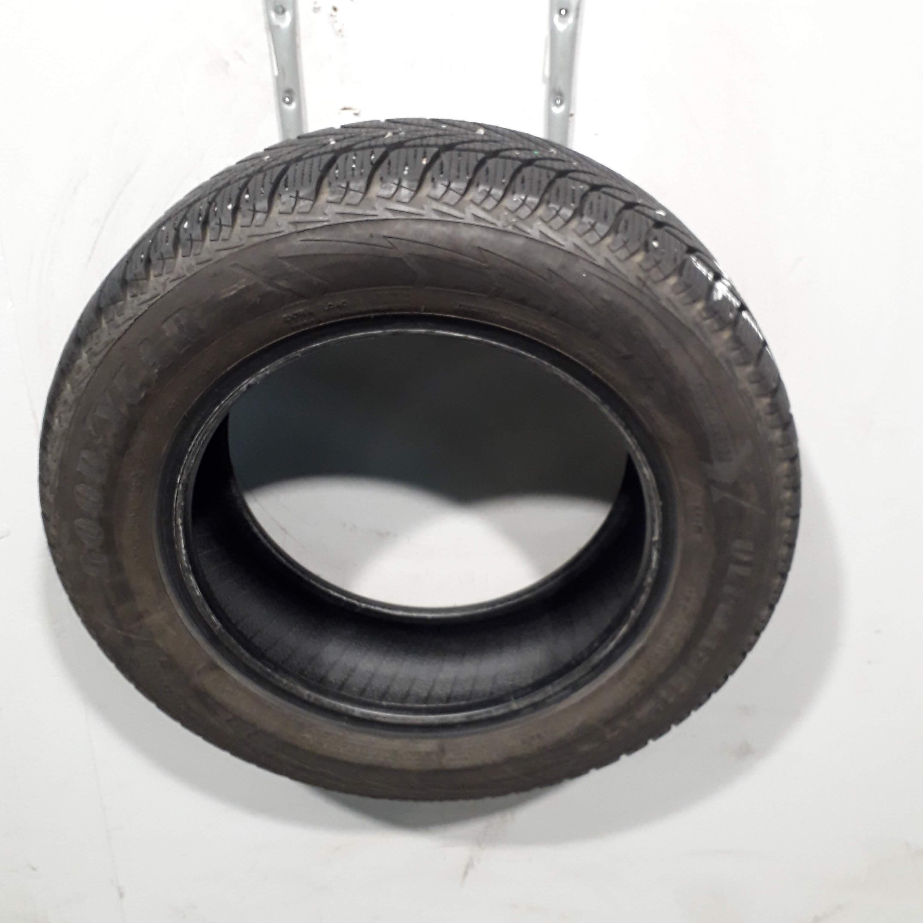 Begagnat däck från GOODYEAR