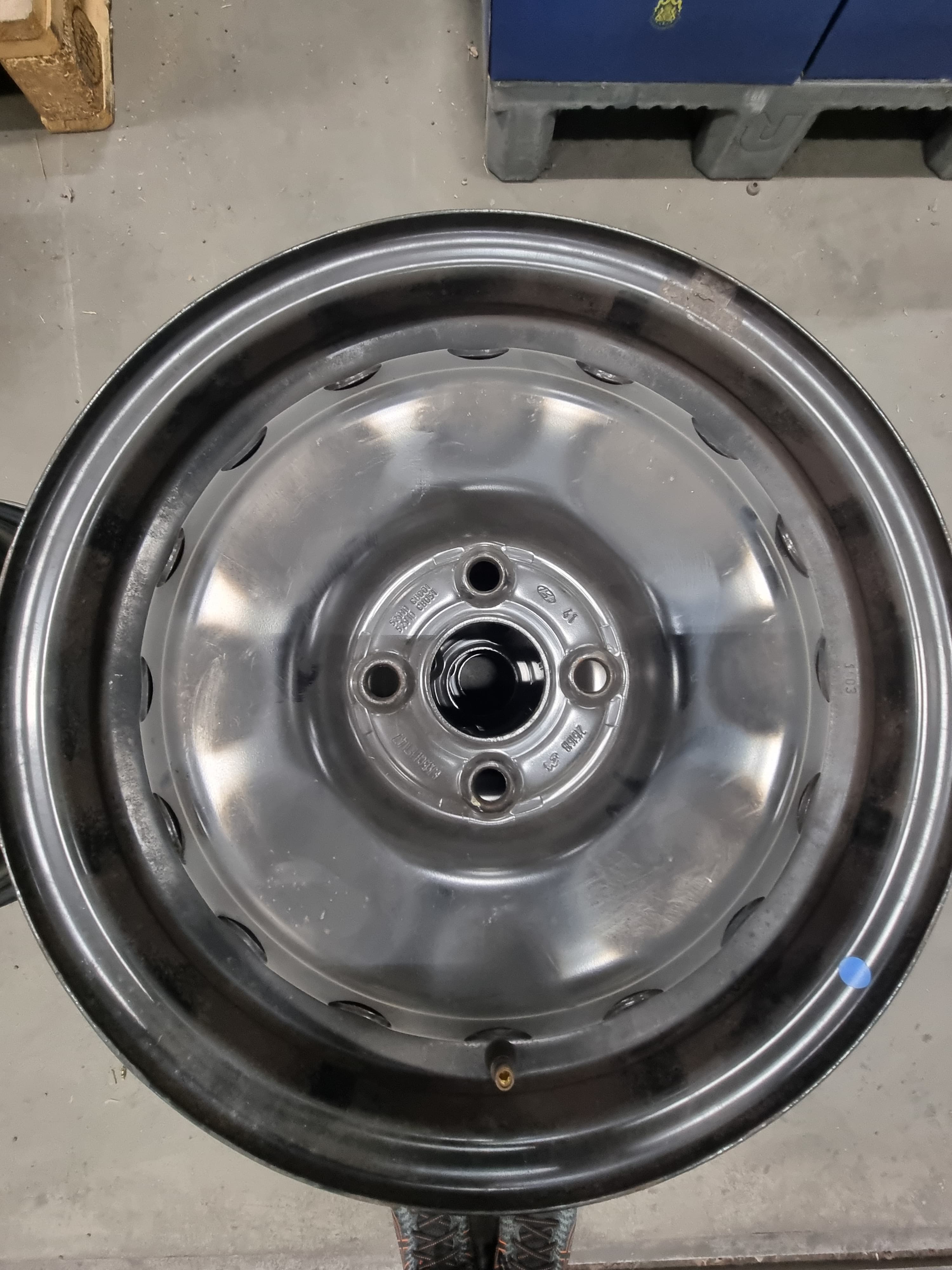 Second-hand rim from HYUNDAI