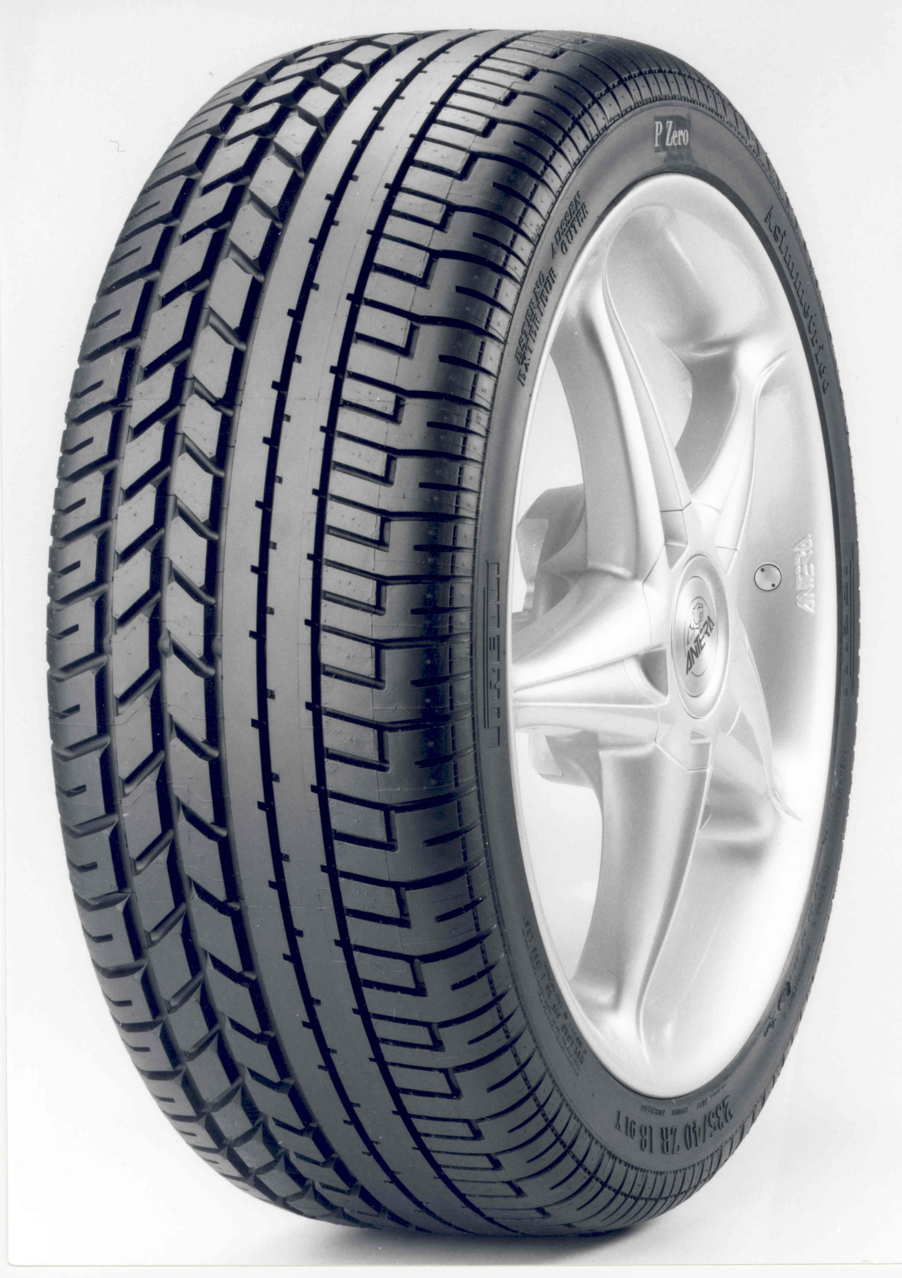 Pirelli Pzero Asimmetrico