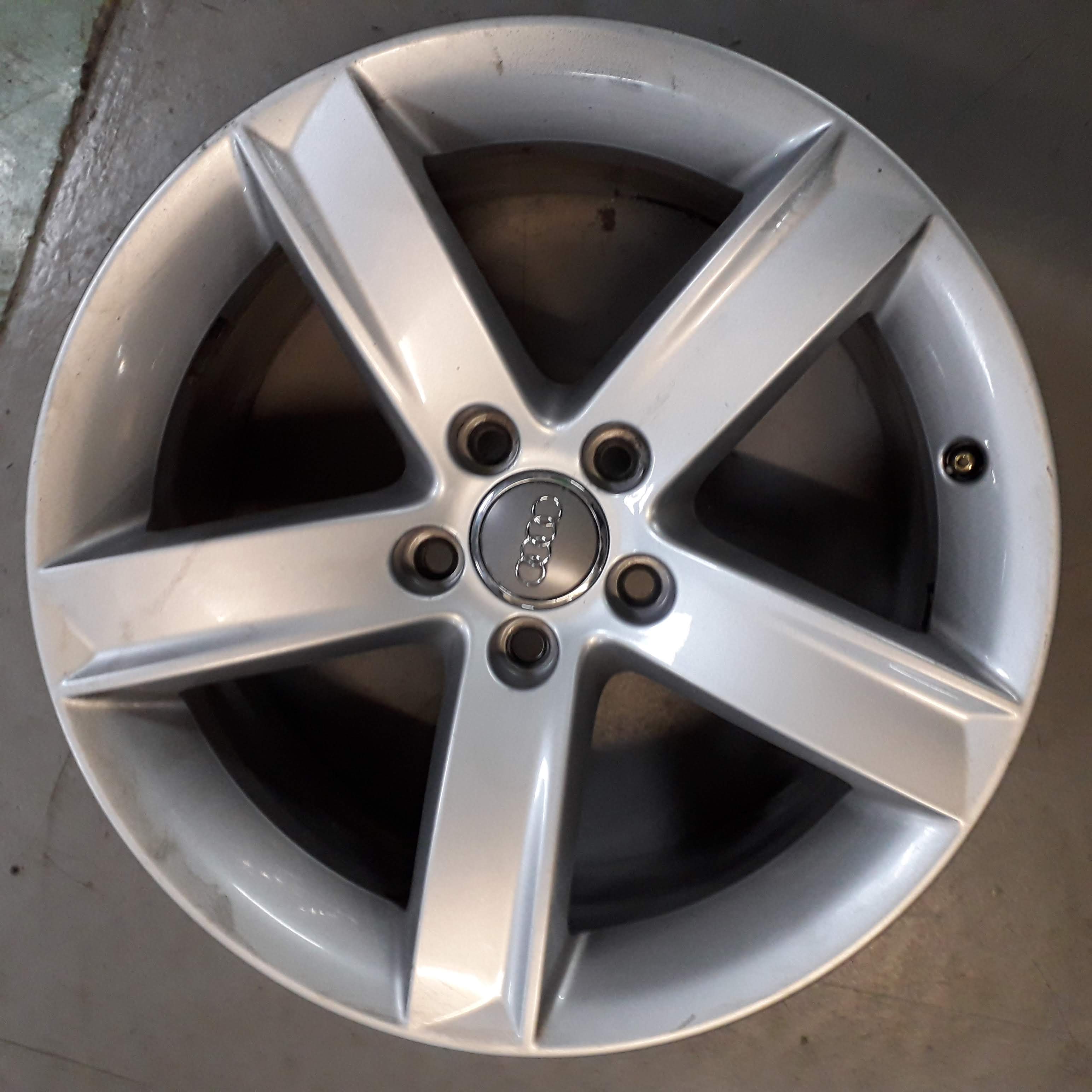 Second-hand rim from AUDI