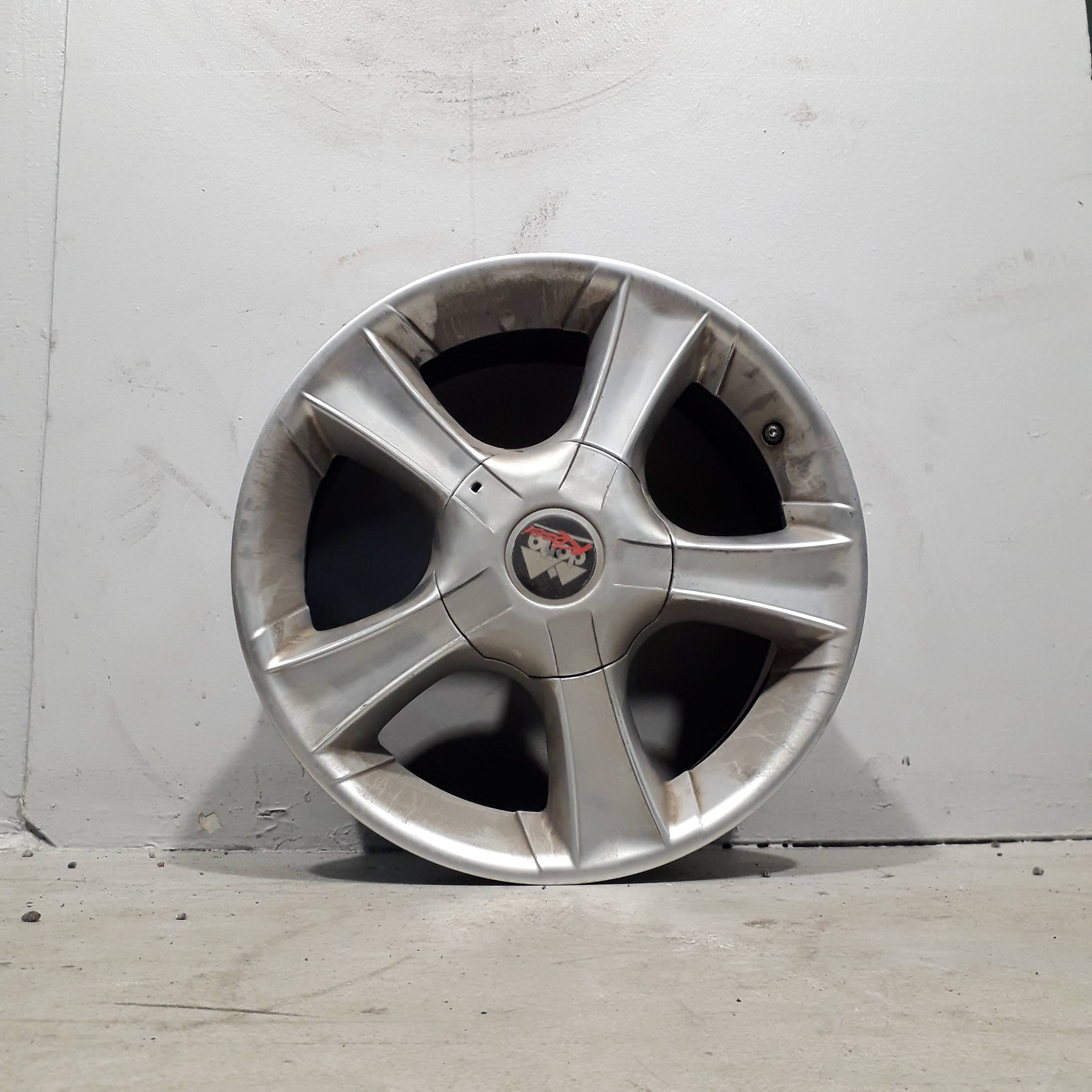 Second-hand rim from *