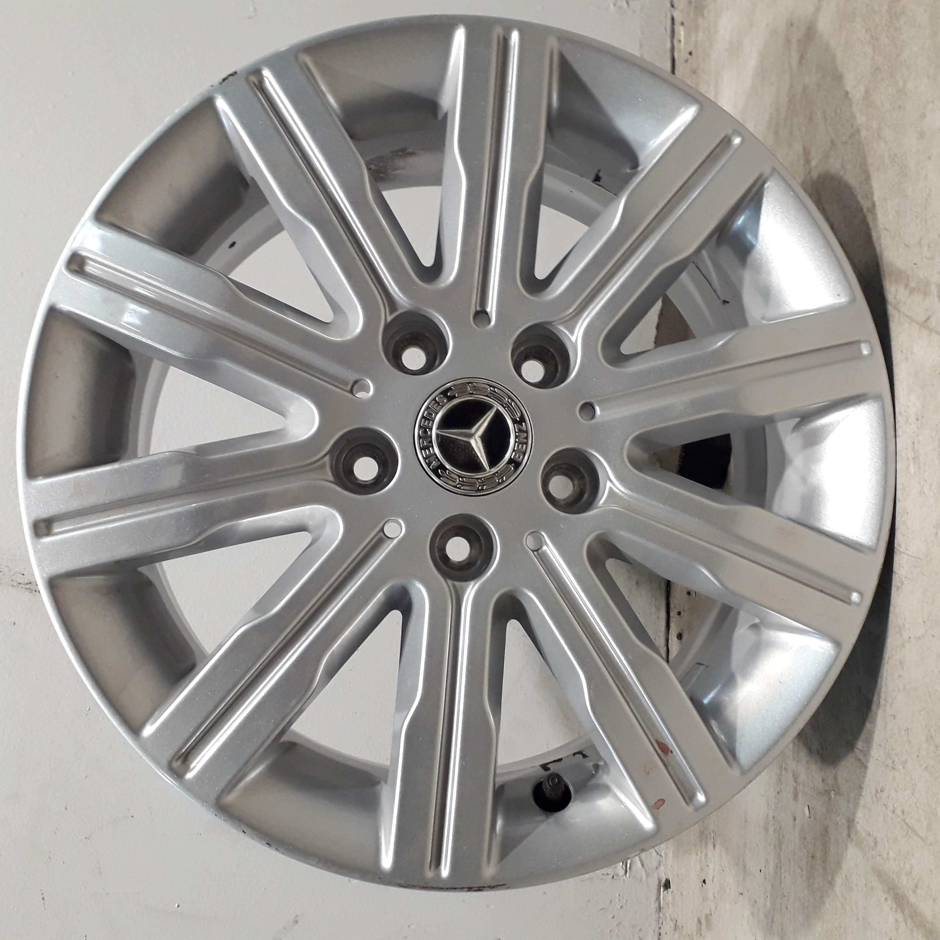 Second-hand rim from MERCEDES