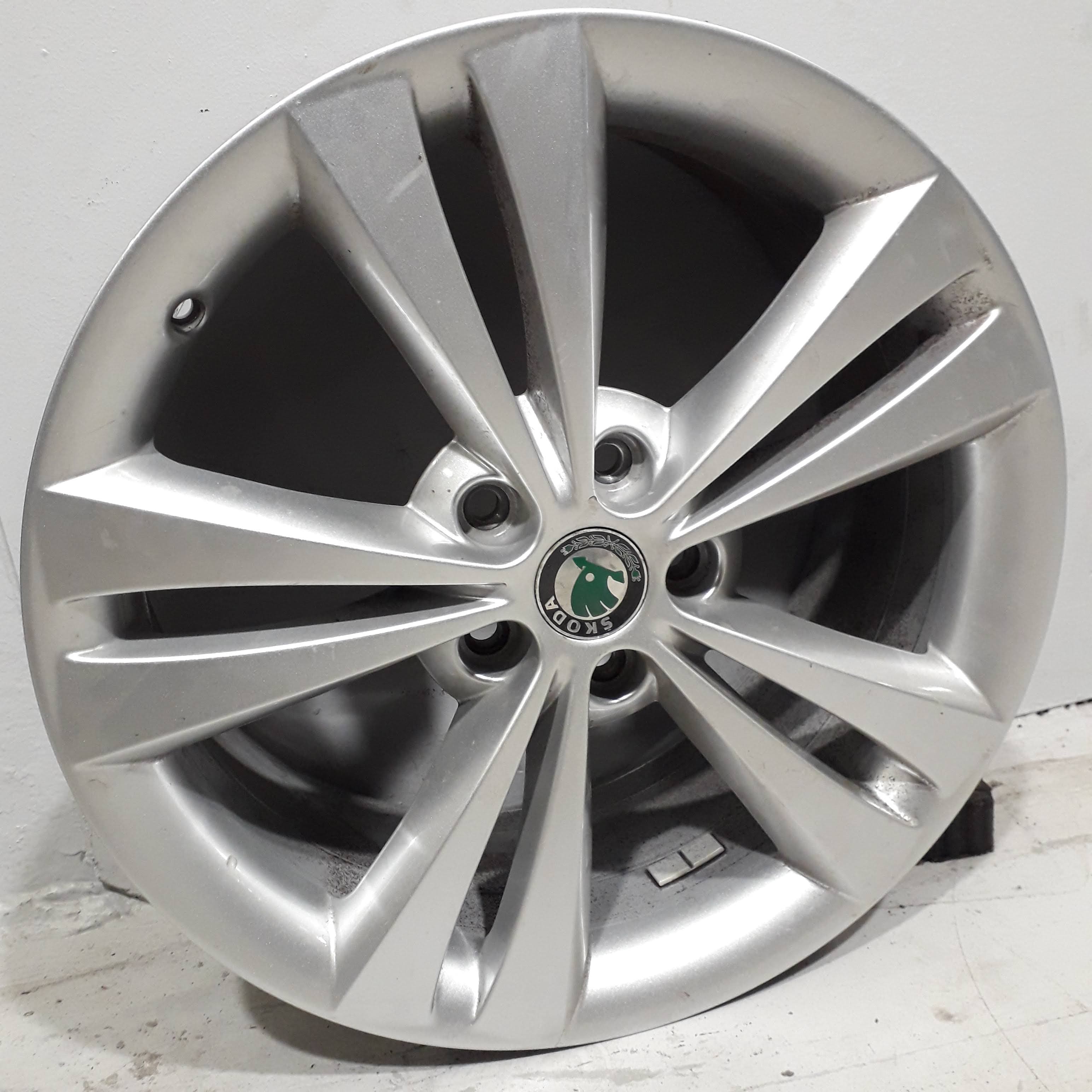 Second-hand rim from SKODA