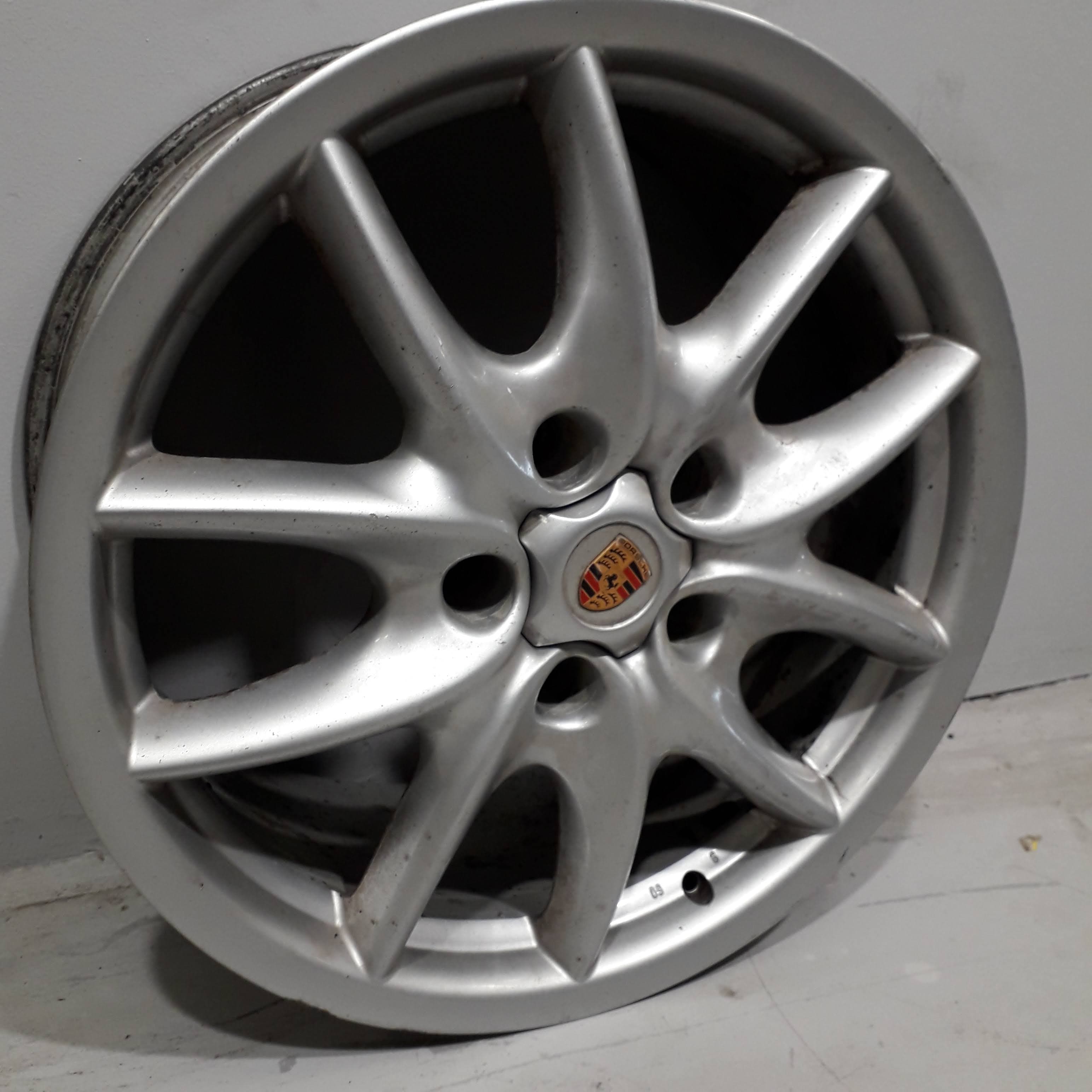 Second-hand rim from PORSCHE