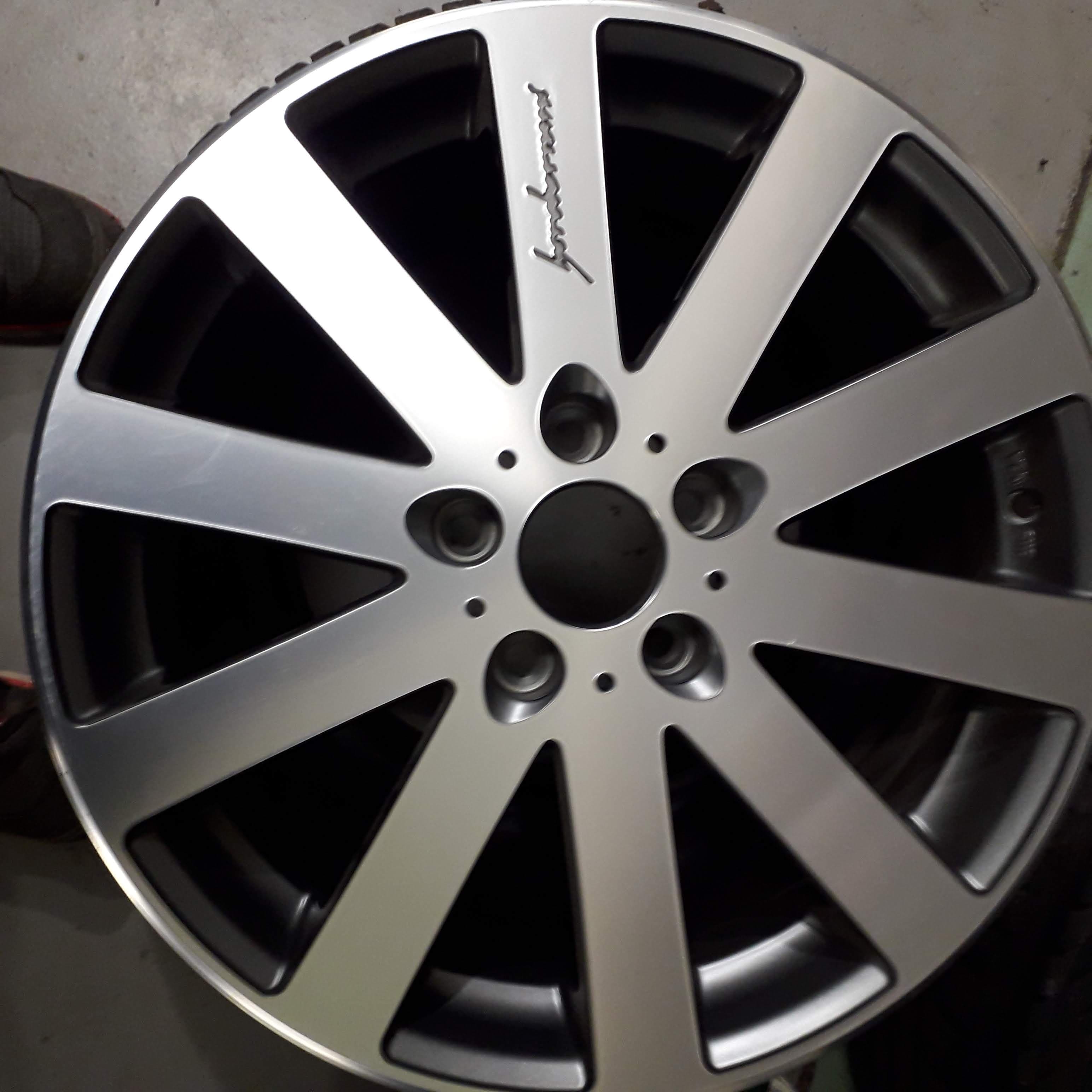 Second-hand rim from *